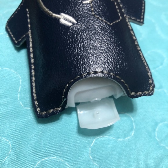 Hand Sanitizer Holder - Picture 3 of 3